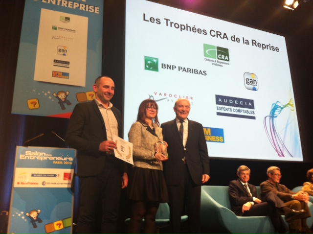 Remise du trophée des services aux dirigeants de l'entreprise Nervet-Brousseau au salon des entrepreneurs de paris du 3 février 2016.